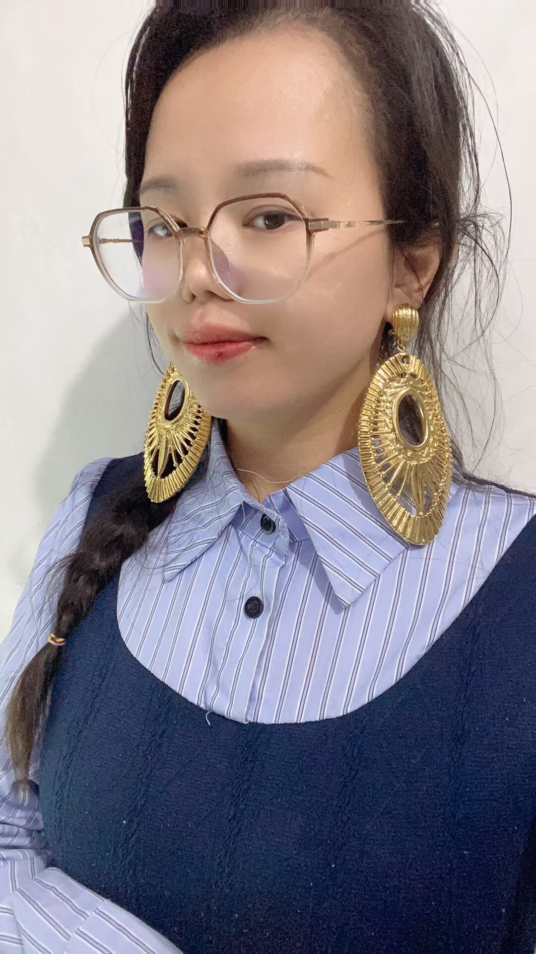 Vintage Gold Hollow Oval Sunbu - Vintage Fashion Look ulasan dan harga