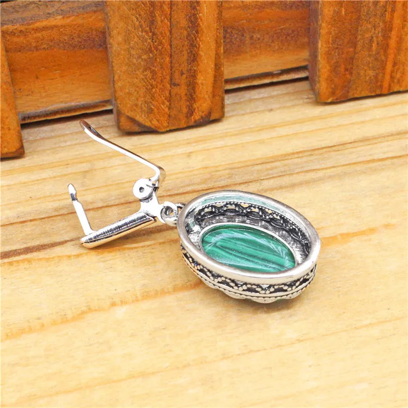 Flower Oval Malachite Dangle E - Vintage Fashion Look ulasan dan harga